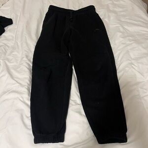 Aritzia / TNA Cozy Fleece Sweatpants in Black